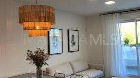 Apartamento en venta en Nueva Andalucia, Marbella