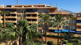Penthouse for sale in Castillo de la Duquesa, Manilva