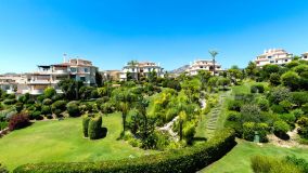 Zweistöckiges Penthouse zu verkaufen in Los Capanes del Golf, Benahavis