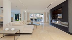 Villa for sale in Nueva Andalucia, Marbella