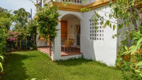 Se vende apartamento planta baja con 3 dormitorios en Marbella - Puerto Banus