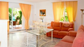 For sale ground floor apartment in Marbella - Puerto Banus with 3 bedrooms