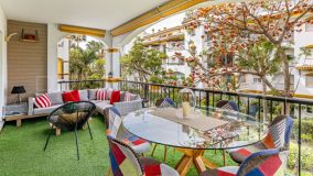 Spacious 4 bedroom apartment in La Dama de Noche, Marbella