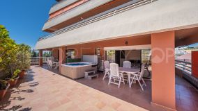Buy apartment with 5 bedrooms in Marbella Centro