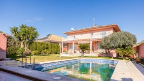 For sale 6 bedrooms house in Tomares