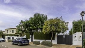 Villa de 4 dormitorios en venta en El Zaudín - Club de Golf