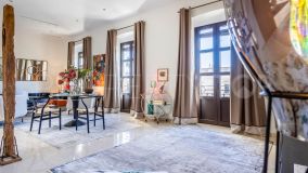 Timeless penthouse with terrace and breathtaking views of the Real Alcázar of Seville