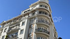 Comprar piso con 5 dormitorios en Arenal