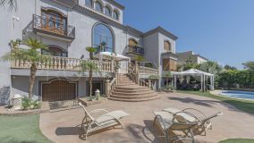 5 bedrooms villa in Zaudin Golf for sale
