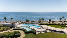 Impresionante apartamento de 2 dormitorios frente al mar con vistas al mar en The Edge, Estepona