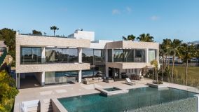 Elegancia moderna en un entorno fantástico - Villa de lujo de 5 dormitorios en La Alqueria - Benahavis