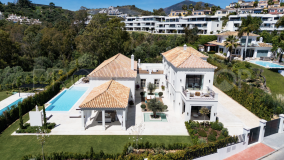Exquisita villa de 6 dormitorios en La Cerquilla: joya única de vida de lujo en Marbella