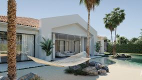 Exquisita villa de 5 dormitorios inspirada en un resort de playa en el tranquilo barrio de Nueva Andalucía
