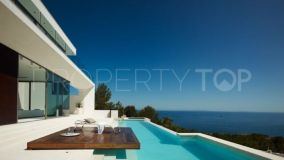 Serenity by the Sea: Luxurious 5-bedroom Villa in Roca Llisa that offers Unrivaled Coastal Living