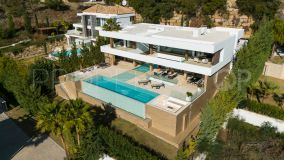 Modern 5 bedroom Villa with Stunning Views in La Alqueria, Benahavis