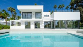 Hermosa villa contemporánea de 4 dormitorios en El Paraiso Alto - Benahavis