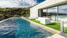 Villa contemporánea de lujo de 3 dormitorios con un diseño minimalista y vistas panorámicas en Valtocado - Mijas