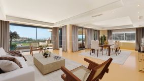 Prestigioso Ático dúplex de 3 dormitorios con vistas panorámicas en Arrayanes - Nueva Andalucía