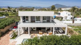 Modern new build Villa just 250m from the beach in San Pedro Playa