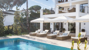 5 bedrooms villa in Las Brisas for sale