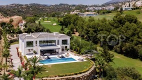 Prestigious modern 5 bedroom Villa with stunning panoramic views in Puerto de los Almendros - Benahavis
