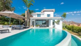 Villa for sale in La Mairena