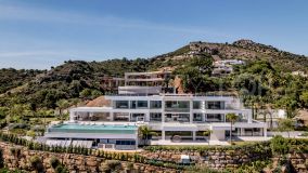 Opulenta villa de lujo de última generación de 7 dormitorios con vistas panorámicas en Marbella Club Golf Resort - Benahavis