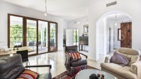 Villa de 4 dormitorios en venta en La Resina Golf