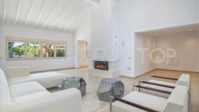 Villa for sale in Elviria Playa