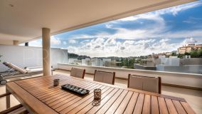 Apartamento en planta baja elevado de 3 dormitorios de nueva construcción con vistas panorámicas en Botanic - Benahavis