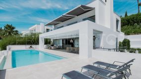 Villa moderna de 6 dormitorios con vistas abiertas en La Quinta Golf - Benahavis