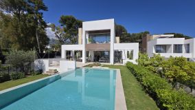 Villa for sale in La Fuente, Marbella City