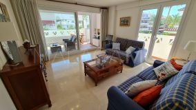 Lägenhet for sale in Las Cañas Beach, Marbella Golden Mile