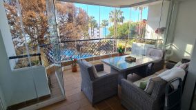 Buy apartment in Calahonda Playa with 2 bedrooms