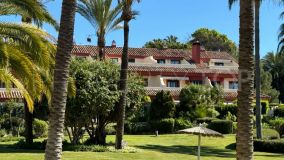 Impresionante Casa Adosada en Jardines de Doña Maria, Milla de Oro de Marbella