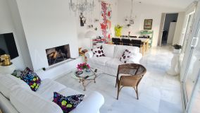 Villa for sale in Puerto Romano, Estepona Est