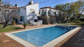 Villa for sale in Puerto Romano, Estepona East