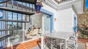 New corner penthouse with sea views for sale in El Paraiso, Benahavis, Costa del Sol