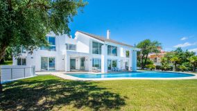 Buy villa in La Mairena with 7 bedrooms