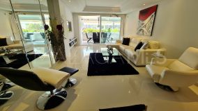 Apartamento en venta en Marina Mariola, Marbella Golden Mile