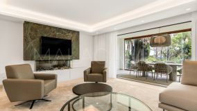 Adosado en venta en Beach Side New Golden Mile, Estepona Este