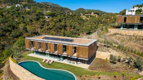 Villa for sale in El Madroñal, Benahavis