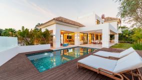 Villa for sale in Linda Vista Baja, San Pedro de Alcantara