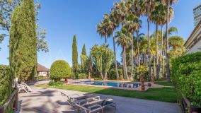 Villa for sale in Rio Real, Marbella East