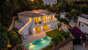 Villa for sale in El Rosario, Marbella Est
