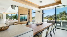 Villa for sale in Rio Real, Marbella Est