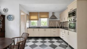 Villa for sale in El Paraiso, Estepona Est