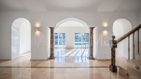 Villa for sale in Nueva Andalucia, Marbella