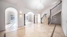Villa for sale in Nueva Andalucia, Marbella