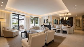 Lägenhet for sale in Coto Real, Marbella Golden Mile